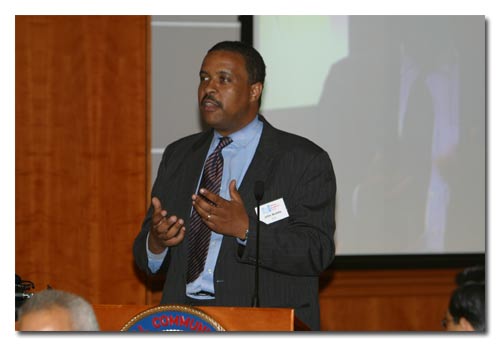 Photos From The 2004 Wireless Broadband Forum, 5/19/04 John Muleta, FCC ...